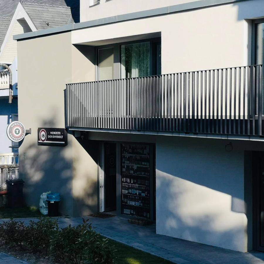 Iris Appartement In Heviz Mit Tiefgarage Und Panoramaaussicht Экстерьер фото